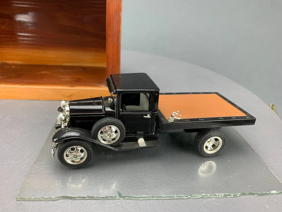Camión Ford AA 1929 1:32 Museo Nacional del Motor con caja de exhibición personalizada D1695 Foto 1 de 4