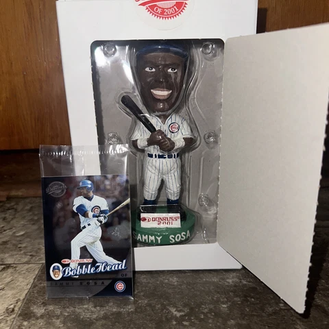SAMMY SOSA Chicago Cubs 2001 Donruss Bobblehead + Card *LE /2000* [A] Cover