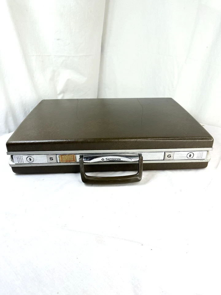 复古新秀丽经典棕色硬壳公文包 18x12.5 英寸无钥匙 FrShp — 第 1/4 张图片