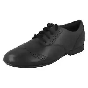 GIRLS CLARKS FINJA BROGUE BLACK LEATHER LACE UP SCHOOL SHOES - Picture 1 of 7