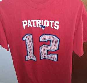 New England Patriots 12 (Tom Brady) T-Shirt (Size Medium) - Picture 1 of 2