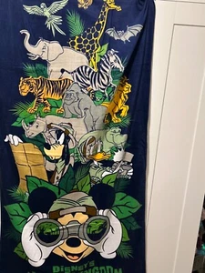 NWT Disney Animal Kingdom Mickey Safari Beach Towel - Picture 1 of 8