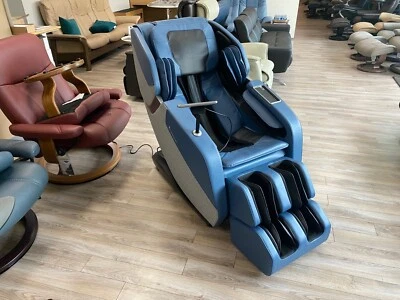 Silla reclinable de masaje Human Touch WholeBody Rove con calor y elasticidad azul cielo Foto 1 de 4