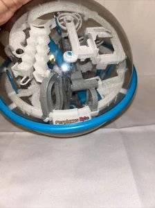 Perplexus Epic Spin Master Blue & White 125 Level Puzzle Maze Ball D3 - Picture 1 of 4