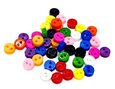 50 Mini-Knöpfe 6mm in verschiedenen Farben Kunststoff 2 Loch Zweilochknöpfe - Bild 1 von 3