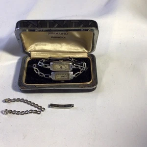 PAIR OF ART DECO GRUEN LADIES WATCHES IN CASE, NOT WORKING - Picture 1 of 14