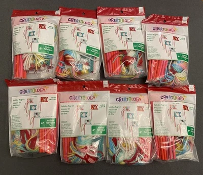 8 件装 CREATOLOGY 圣诞假日旗帜套件 SANTA 雪人摇篮 全新 红色 — 第 1/3 张图片