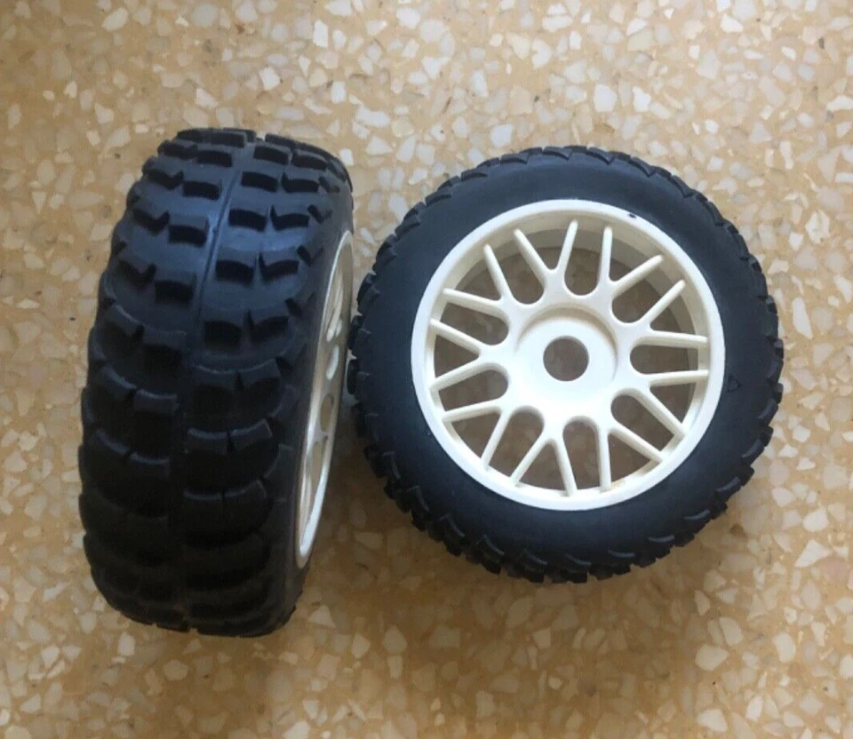 JAMARA Neumaticos + Llanta originales 1/8 Ultra / Buggy Tire + Wheel - Image 1 of 1