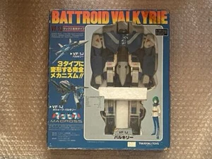 Modellino TAKATOKU Macross VF-1J MAX VARIABLE FIGHTER Battroid Valkyrie scala 1/55 - Foto 1 di 10