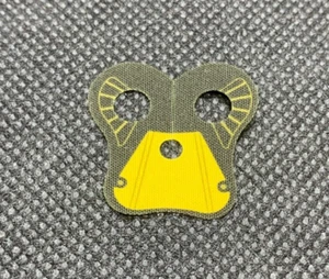 NEW LEGO Yellow Minifigure Armor Pauldron Cloth 4 Thin Gray Stripes and Gray - Picture 1 of 1