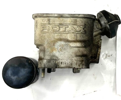 Cilindro Ski-doo Formula Mach I 670 OEM con funda y pistón 420923199 Foto 1 de 4