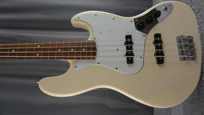 Fender Jazz Bass 1995 - White Japan Bass Guitar - Image 1 of 4
