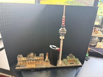 LEGO Architecture Берлин 21027 с коробкой и инструкциями полный 2016 снят с производства - Изображение 1 из 4