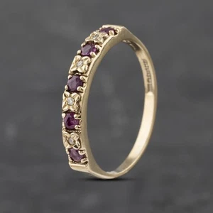 Anillo de media eternidad de diamantes y rubíes de oro amarillo de 9 quilates de segunda mano 41671549 - Imagen 1 de 2