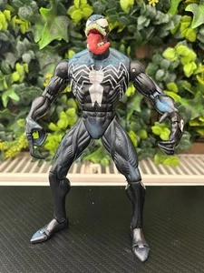 MARVEL LEGENDS VENOM SERIES 1 2002 TOY BIZ FIGURINE 7" - Picture 1 of 8