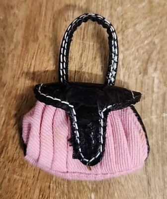 BOLSO MONEDERO BRATZ YASMIN FEELIN BONITO 2006 ACCESORIOS MUÑECA ROSA Y NEGRO  Foto 1 de 4