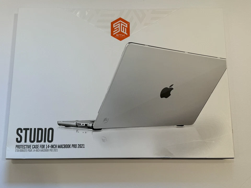 Funda STM Studio para MacBook Pro 14" (2021, Transparente) Foto 1 de 4