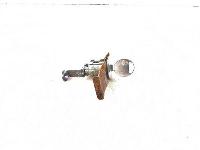 Цилиндры полного дверного замка со стороны пассажира Jeep TJ Wrangler с ключом 2003-2006 065252 - Изображение 1 из 4