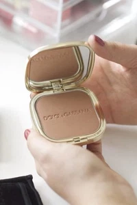 Dolce & Gabbana The Foundation Powder Shade 140 Tan - 15g Matte Finish - BNIB - Picture 1 of 5