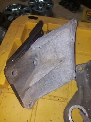 Lincoln Town Car 1986-1988 5,0 aire acondicionado compresor soporte inferior E1VH-19D624-AA 30942 Foto 1 de 4