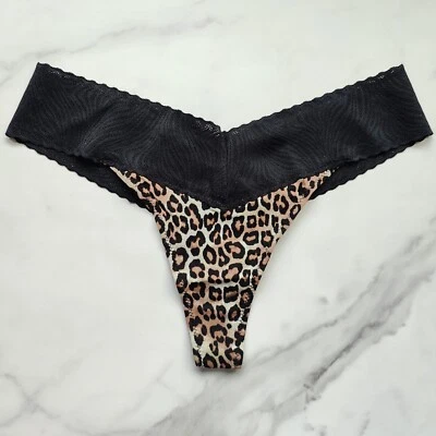 Трусики Soma Embraceable Lace Thong Inspired Spot Mini черные размер S - Изображение 1 из 4