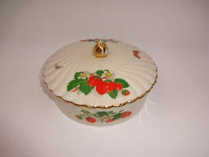 Plato y tapa cubiertos Bel-Terr China vintage fresas mariposas oro 22K EE. UU. - Imagen 1 de 9