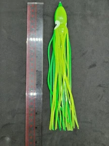Hoochie Squid Fishing Tackle Green 9in/23cm Trolling Terminal Tackle Tuna Marlin - Picture 1 of 12