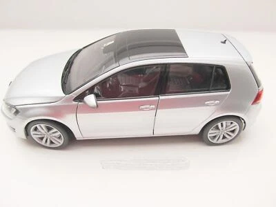 Volkswagen VW Golf 7 Modellino Di Norev IN 1:18 Argento Nuovo 5G4099302 B7W - Immagine 1 di 4