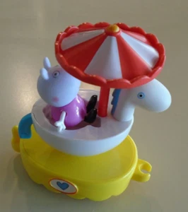 Peppa Pig Magical Parade Float with Figure ~ Suzy Unicorn - Picture 1 of 3