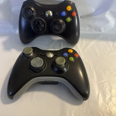 2 Microsoft Xbox 360 Wireless Controllers BLACK No Battery Cover - WORKING - image 1 of 4