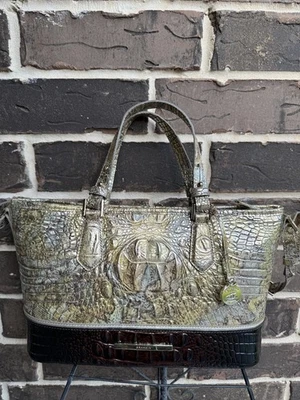 NUEVO CON ETIQUETAS $315 Bolso Brahmin Mini Asher Symphony Katla dorado cacao marrón Foto 1 de 4