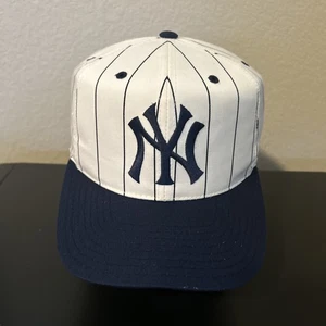 VTG 90s Logo 7 New York Yankees White Navy pinstripe MLB Snapback Hat Cap - Picture 1 of 11