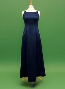 Vestido formal Alex Evenings azul marino, detalles de lazo con cuentas plateadas, vestido talla 4 - Imagen 1 de 13