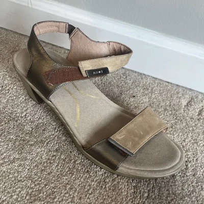 NAOT Sandalias Intactas Para Mujer US 10 EU 41 Cuero Café Tostado Bloque Tacón Comodidad Foto 1 de 4