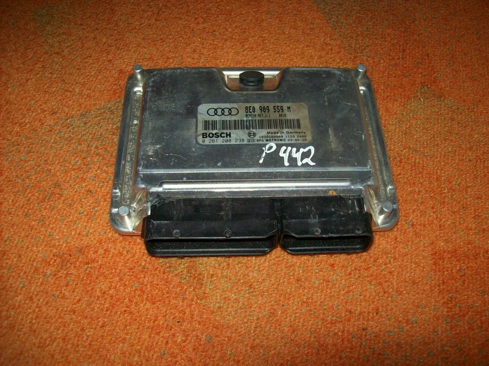 Steuergerät Audi A4, 3.0 V6 ASN 8E0909559M 220PS/162KW ME7.1.1 0261208238 - Bild 1 von 1