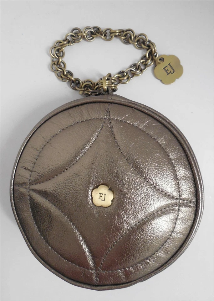 Bolso sin asas pequeño de cuero acolchado de bronce redondo Eric Javits Foto 1 de 4