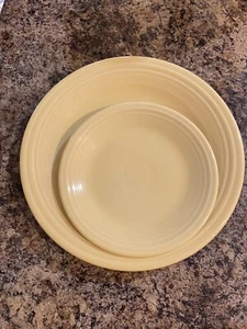 Fiestaware Homer Laughlin Dinner & Salad Plate Set Yellow Vintage - Picture 1 of 4