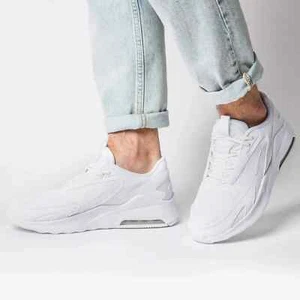 Nike Air Max Bolt Herren Sportschuhe Dreifach Weiß Größe Uk 8,5,9,9,5,10 - Bild 1 von 8