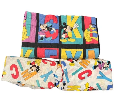 Juego de 3 piezas de ropa de cama de cuna vintage años 90 Disney Mickey Mouse & Friends MICKEY Dundee Foto 1 de 4