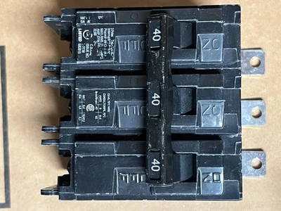 Siemens B340H 40A 3Pole 40V Bolt-In Circuit Breaker NEW - Image 1 of 2