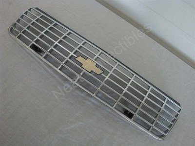 NOS OEM Chevrolet Lumina CAR Grille w/Emblem 1990 CHROME - Image 1 of 4