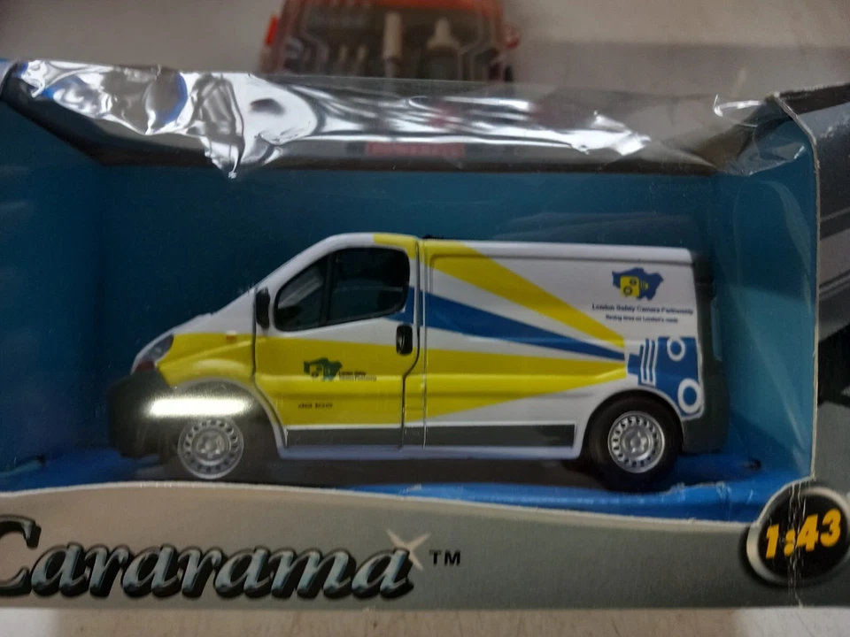 Código Blanco 3 Cararama Renault Traffic Van 1/43 Caja Foto 1 de 1