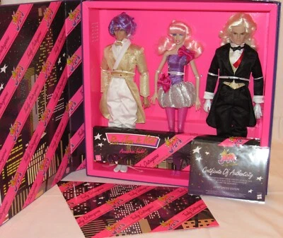 Juego de 3 muñecas Perfect Match Rio Pacheco, Jem & Riot Llewelyn hologramas NRFB #14104 Foto 1 de 4