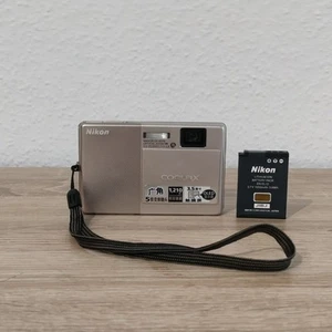 NIKON COOLPIX S70 Grey 12.1MP Digital Camera 5x Zoom - Picture 1 of 10