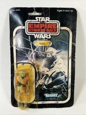 Star Wars Yoda Empire Strikes Back 32 Back 1980 Sin usar, en caja, tarjeta dañada abolladuras por favor leer Foto 1 de 4