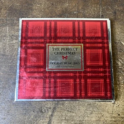 The Perfect Christmas: Holiday Music 2005 - Bath & Body Works (CD) Make a Wish Foto 1 de 3