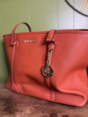 Bolsa de ombro Michael Kors Hamilton grande satchel NS Saffiano - Mandarim - Imagem 1 de 4