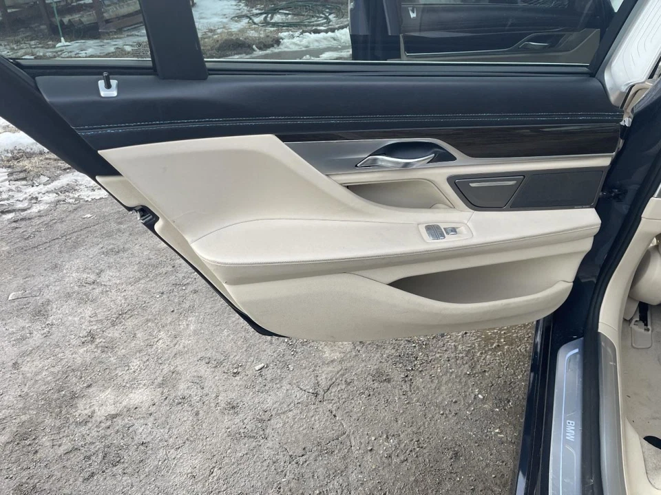 16-19 BMW 750i LEFT REAR DOOR TRIM PANEL TAN/BLACK TC:PNACY AWD 72K xDRIVE 64862 Foto 1 de 4
