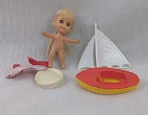 Vintage 60er Jahre Liddle Kiddles Lola Liddle Matrose Puppe mit Boot - Bild 1 von 15