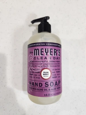 NUEVO Jabón de manos líquido Mrs. Meyer's Clean Day ciruela baya 12,5 fl oz. Botella individual Foto 1 de 4